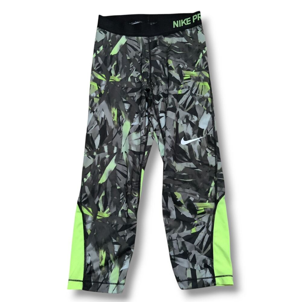 Nike Pro Women’s S‎ Capri Leggings Green Leaf Pattern Athletic Pants *Worn Once